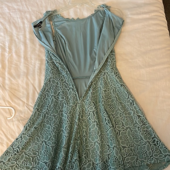 City Studio- Lace Fit and flair dress, size 5 - Picture 4 of 5